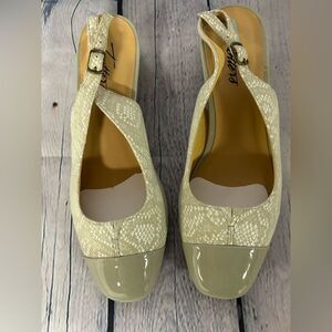 Trotters Light Gray Snakeprint Classic Tailored DEA Cap Toe Classic Sling Back 7